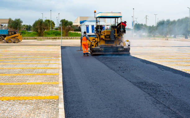 Best Driveway Paving Contractor  in Coyne Center, IL